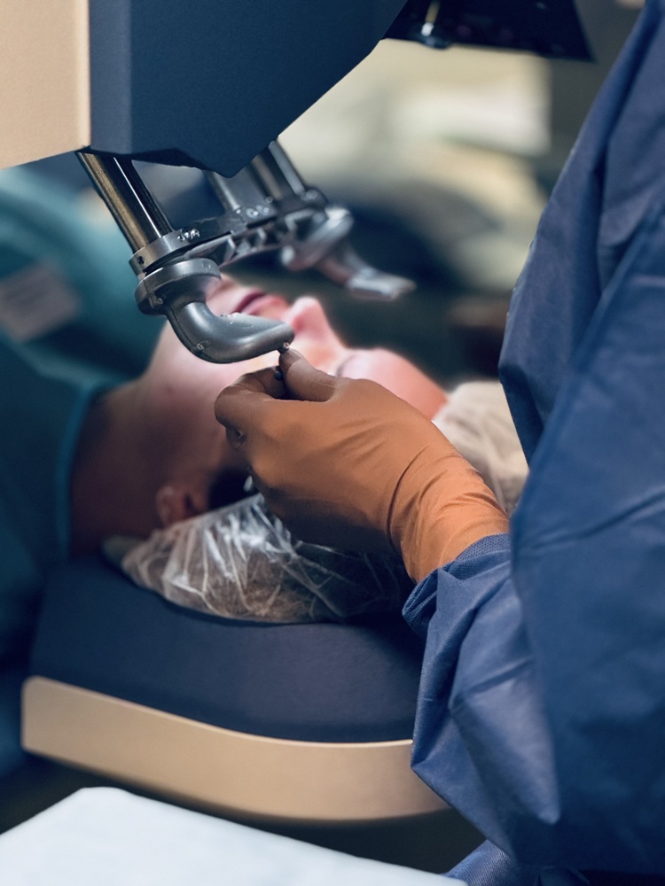 operation-chirurgie-refractive-nantes-centre-laser-optima